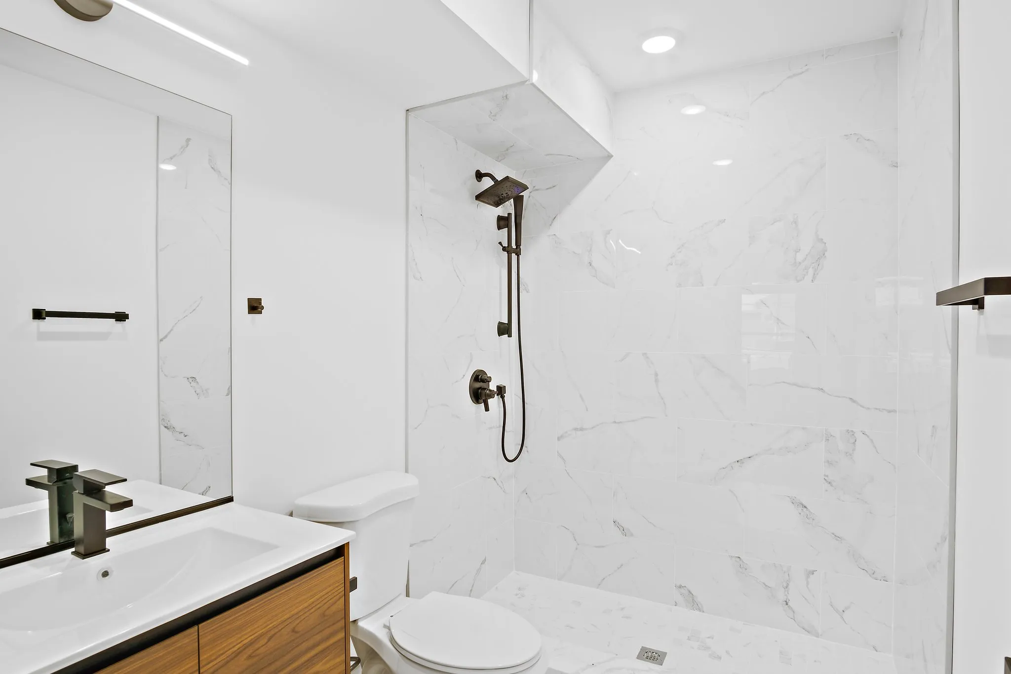 2 bed, 2 bath apartment for rent at 127 East Cottage St Unit 5, Dorchester — photo 7 of 17