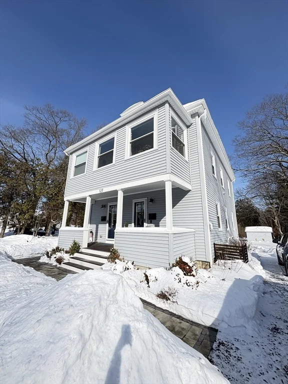 3 bed, 1 bath apartment for rent at 127 Eldridge St Unit 2, Taunton — photo 1 of 27