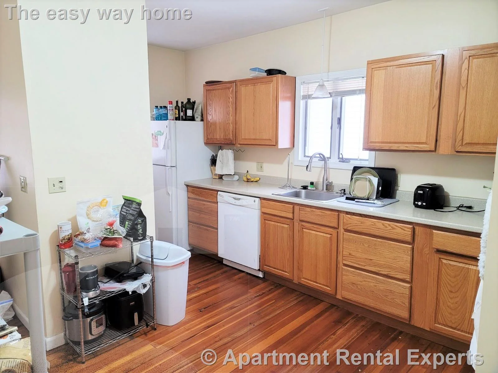 3 bed, 1 bath apartment for rent at 127 Hillsdale Rd Unit 2, Tufts — photo 1 of 8