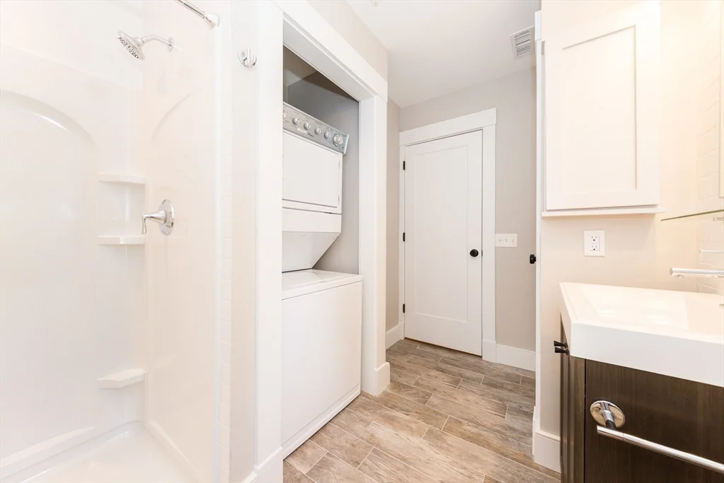 4 bed, 2 bath apartment for rent at 127 Hudson Unit 1, Spring Hill — photo 16 of 20