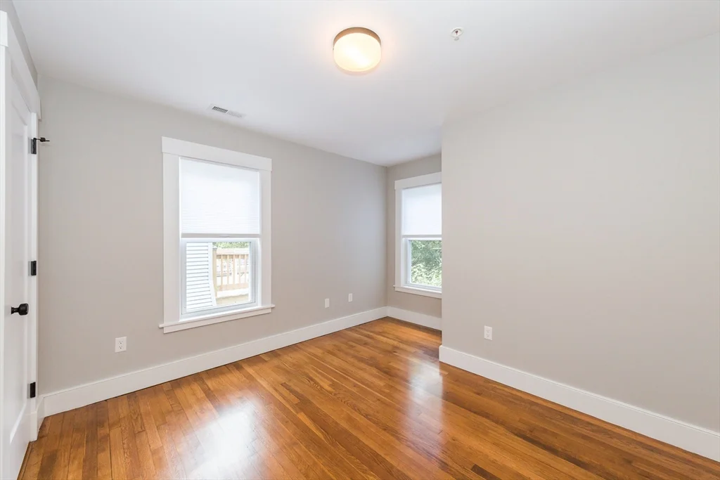 4 bed, 2 bath apartment for rent at 127 Hudson Unit 1, Spring Hill — photo 10 of 20