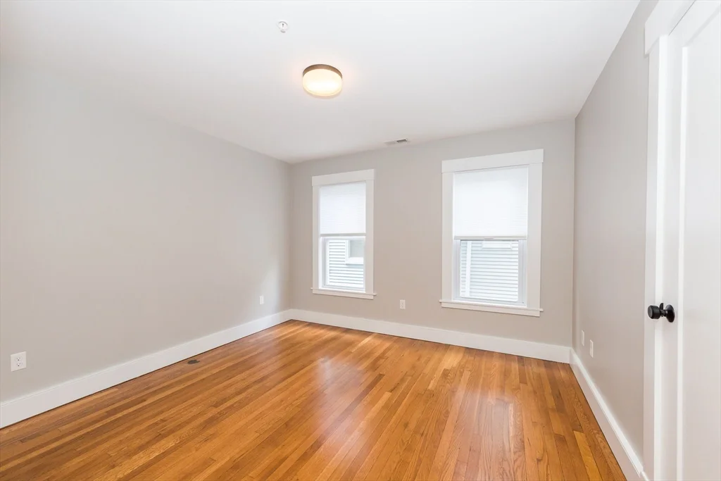 4 bed, 2 bath apartment for rent at 127 Hudson Unit 1, Spring Hill — photo 8 of 20