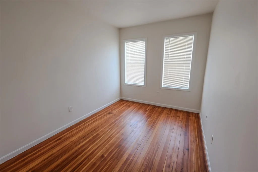 4 bed, 1 bath apartment for rent at 127 Intervale St Unit 2, Dorchester — photo 18 of 23