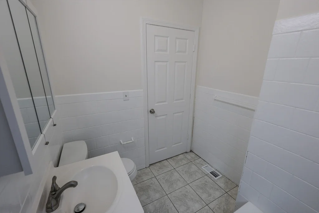 4 bed, 1 bath apartment for rent at 127 Intervale St Unit 2, Dorchester — photo 14 of 23