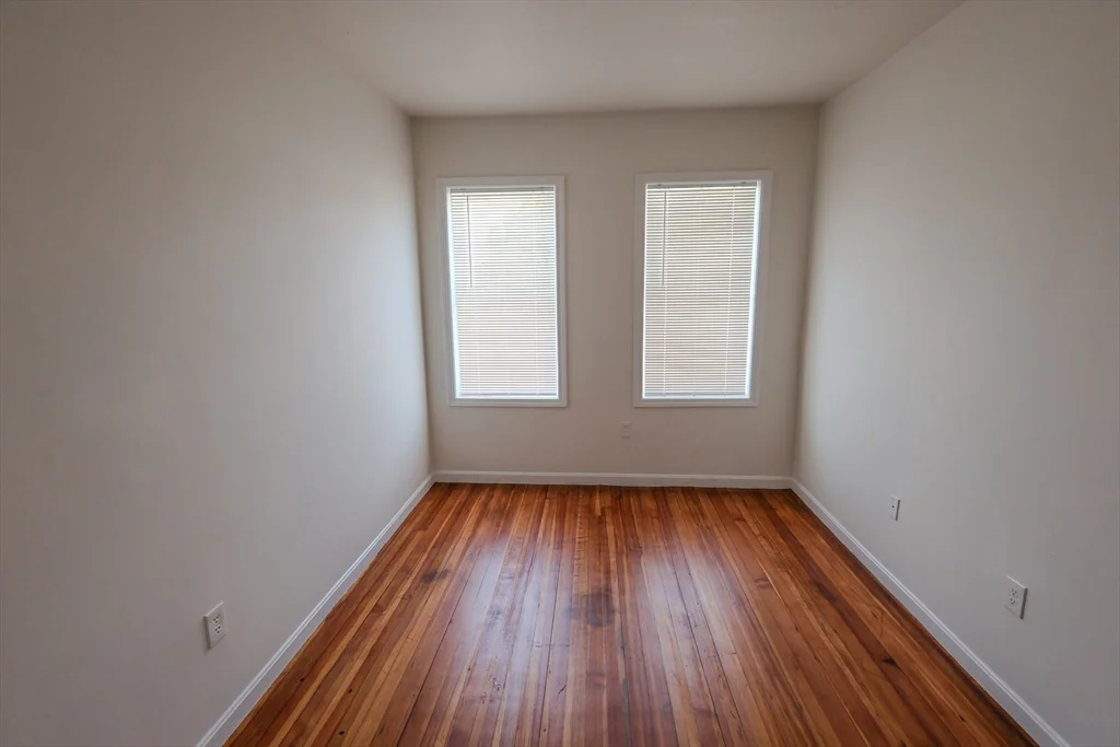 4 bed, 1 bath apartment for rent at 127 Intervale St Unit 2, Dorchester — photo 20 of 23