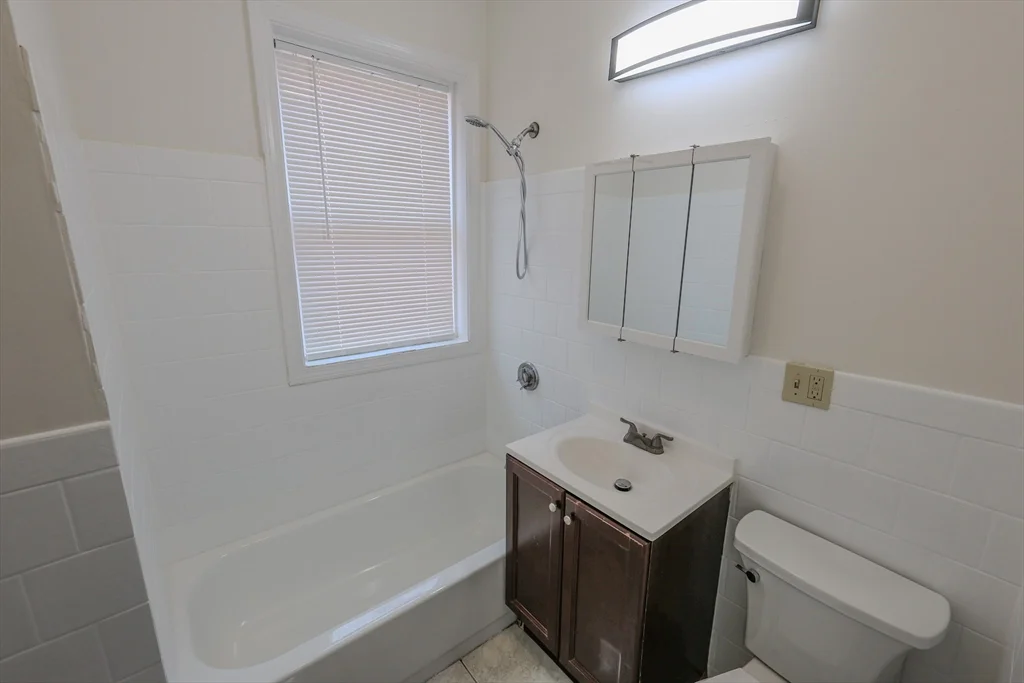 4 bed, 1 bath apartment for rent at 127 Intervale St Unit 2, Dorchester — photo 13 of 23