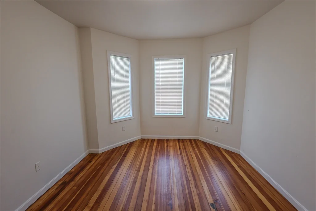 4 bed, 1 bath apartment for rent at 127 Intervale St Unit 2, Dorchester — photo 16 of 23