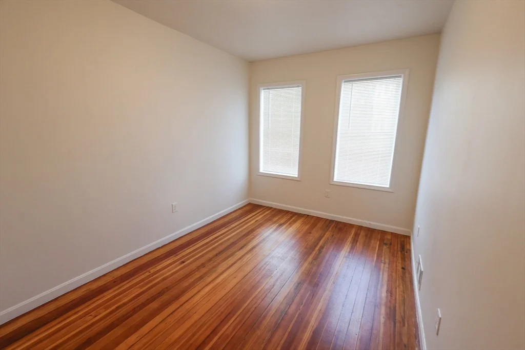 4 bed, 1 bath apartment for rent at 127 Intervale St Unit 3, Dorchester — photo 10 of 21