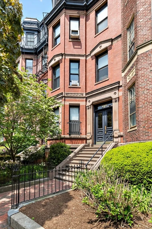 1 bed, 1 bath apartment for rent at 127 Marlborough St Unit 5, Back Bay — photo 10 of 10