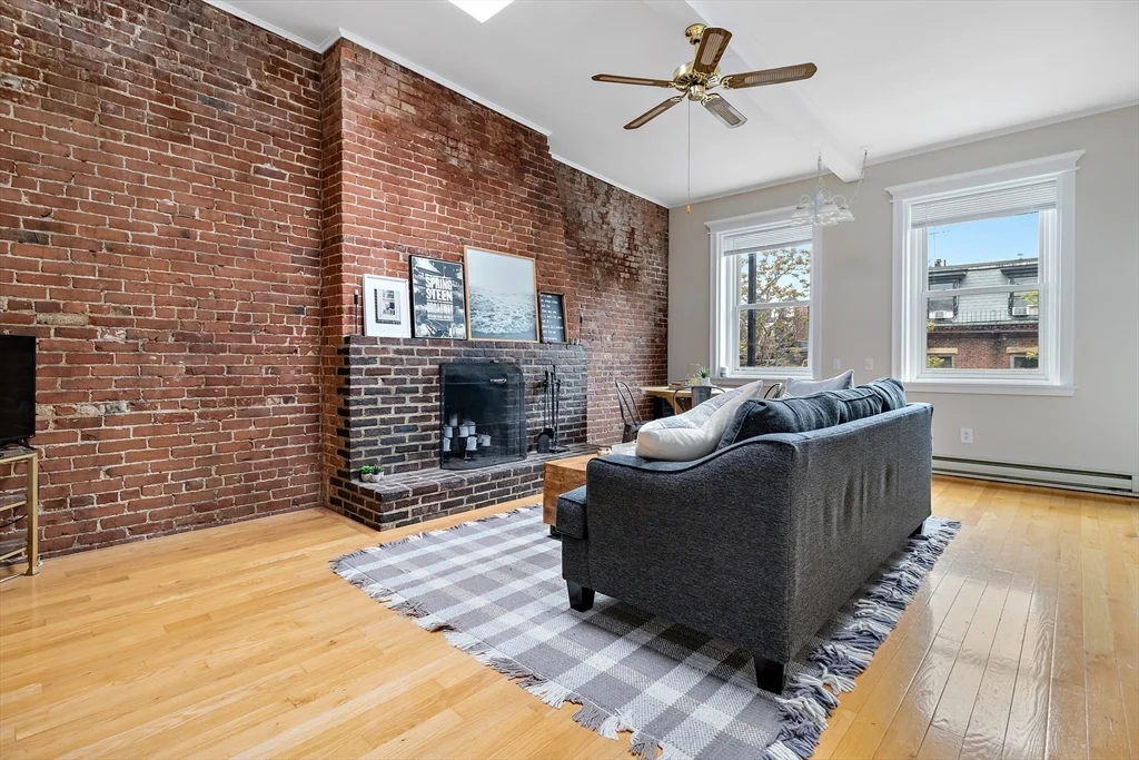 1 bed, 1 bath apartment for rent at 127 Marlborough St Unit 5, Back Bay — photo 2 of 10
