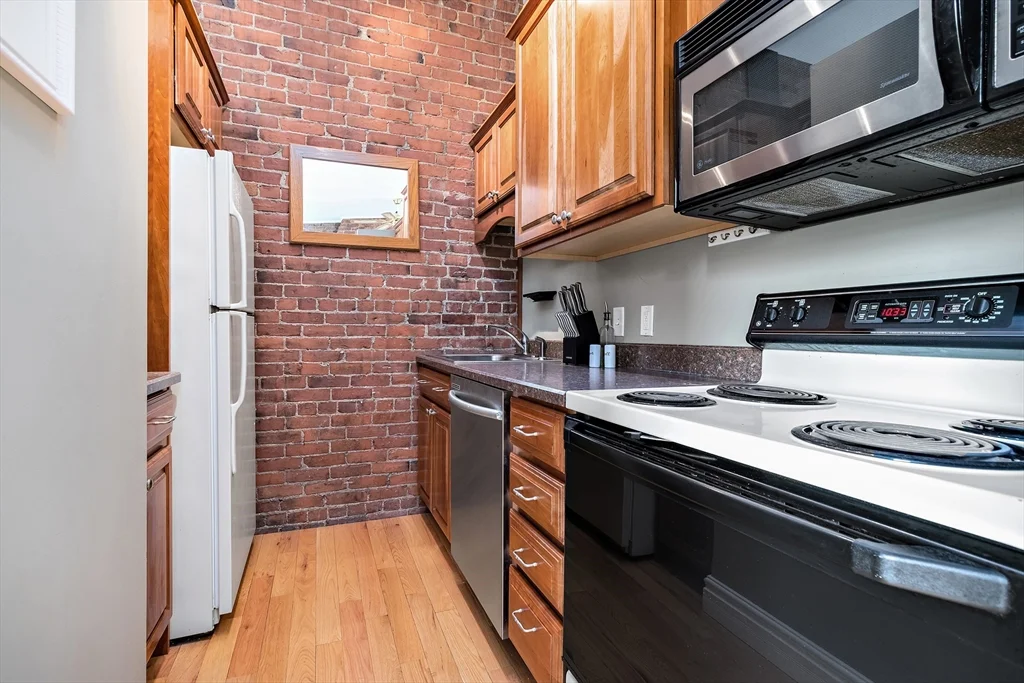 1 bed, 1 bath apartment for rent at 127 Marlborough St Unit 5, Back Bay — photo 6 of 10