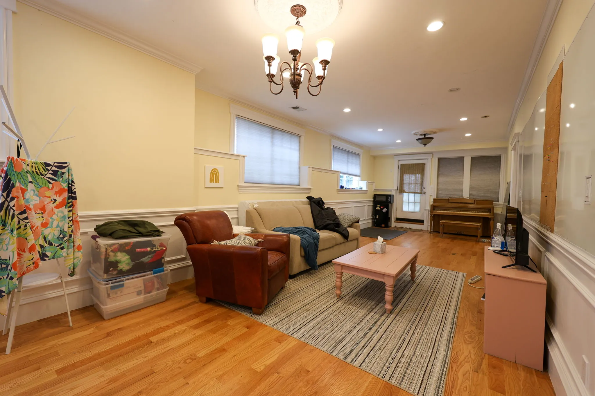 5 bed, 4 bath apartment for rent at 127 Nonantum St Unit 1, Oak Square — photo 10 of 34