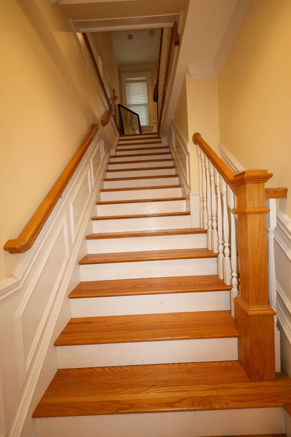 5 bed, 4 bath apartment for rent at 127 Nonantum St Unit 1, Oak Square — photo 19 of 34