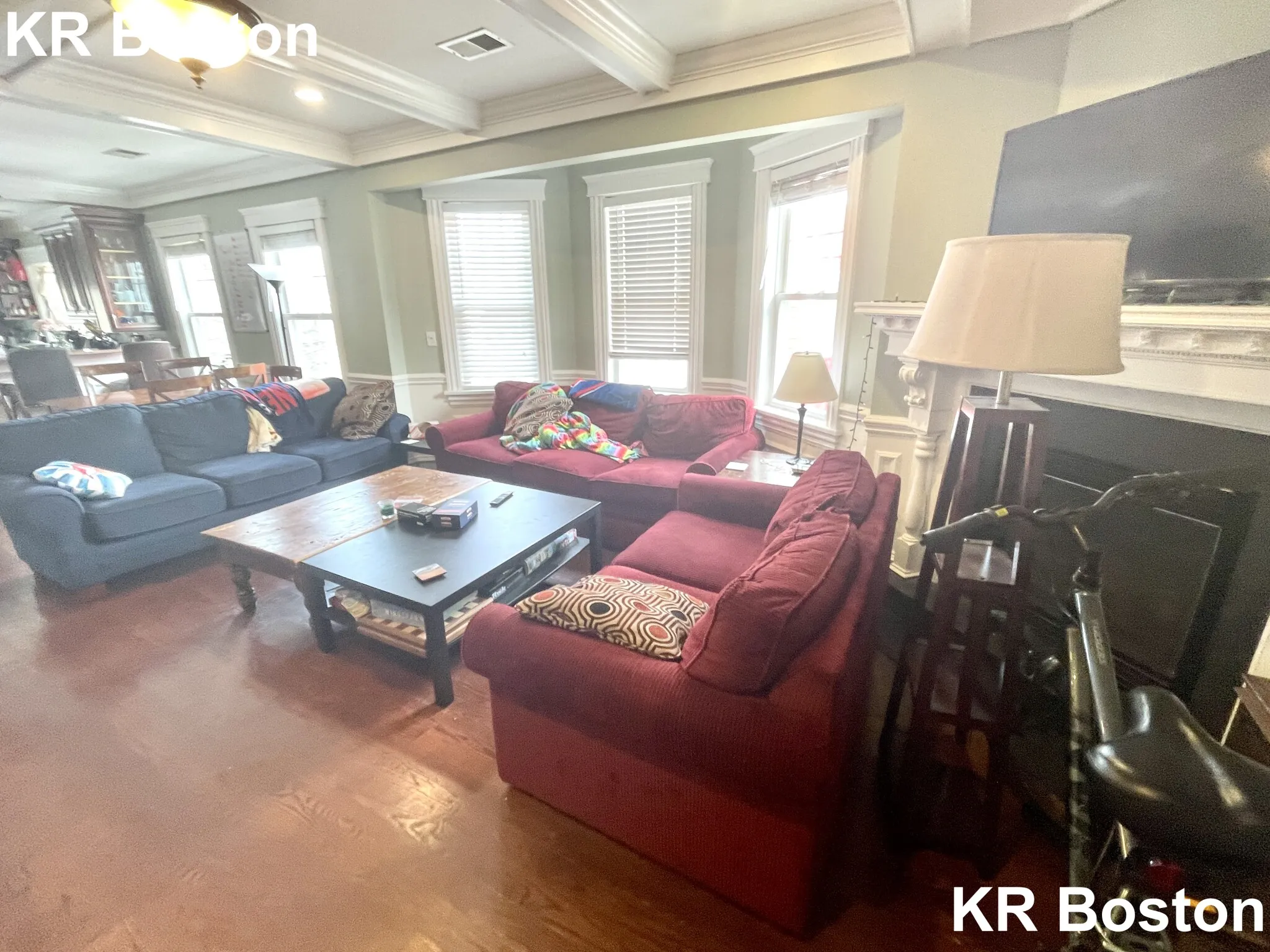 4 bed, 3 bath apartment for rent at 127 Nonantum St Unit 2, Oak Square — photo 3 of 60