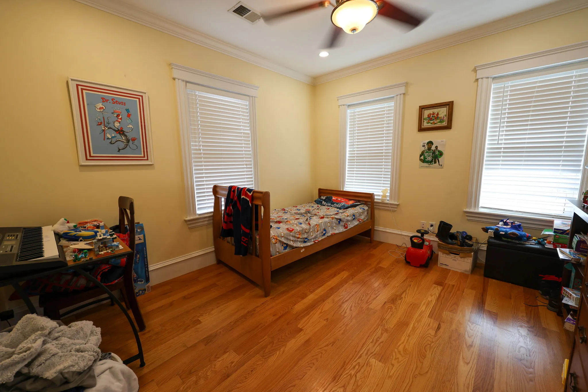 4 bed, 3 bath apartment for rent at 127 Nonantum St Unit 2, Oak Square — photo 52 of 60
