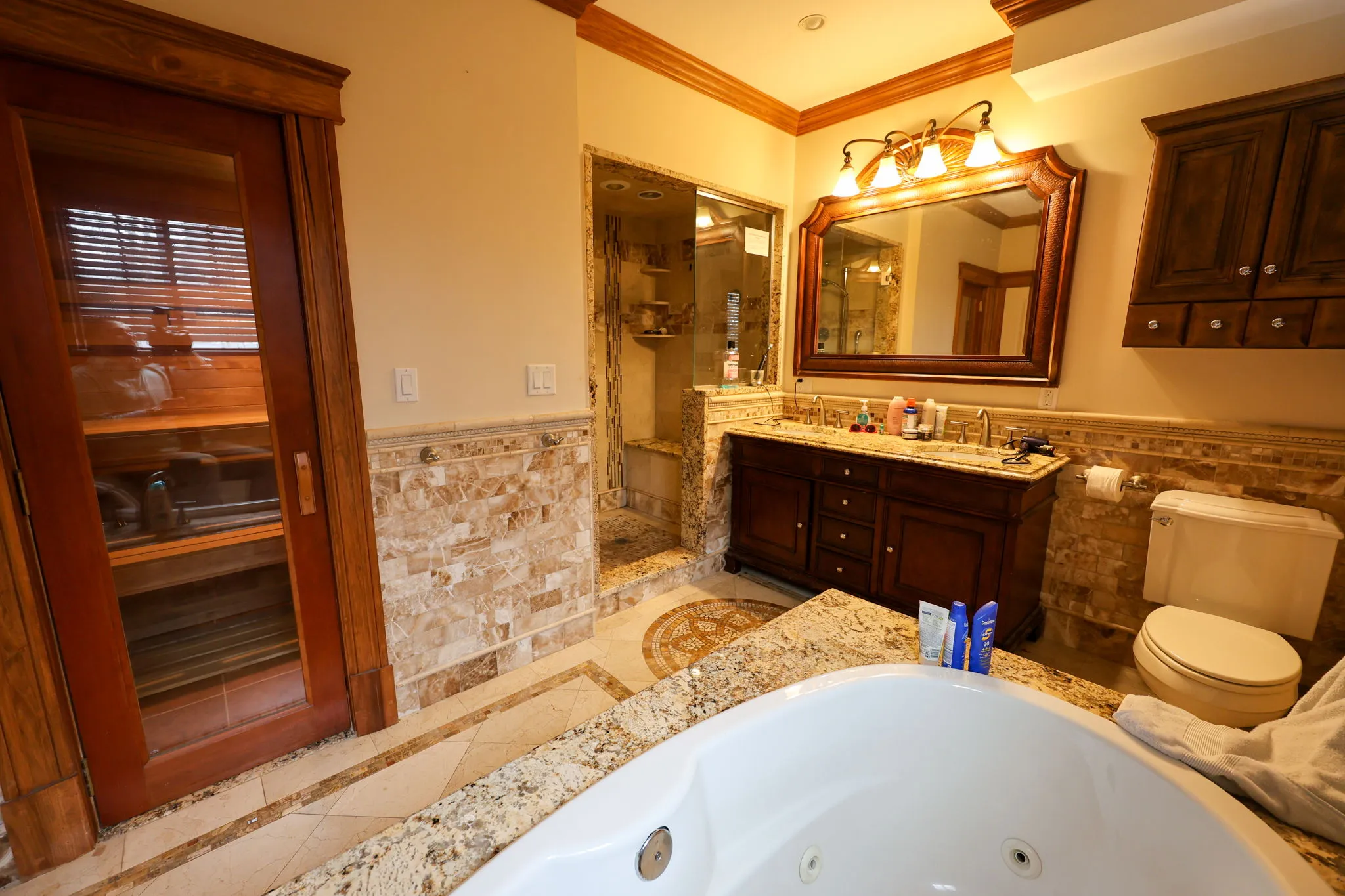 4 bed, 3 bath apartment for rent at 127 Nonantum St Unit 2, Oak Square — photo 41 of 60