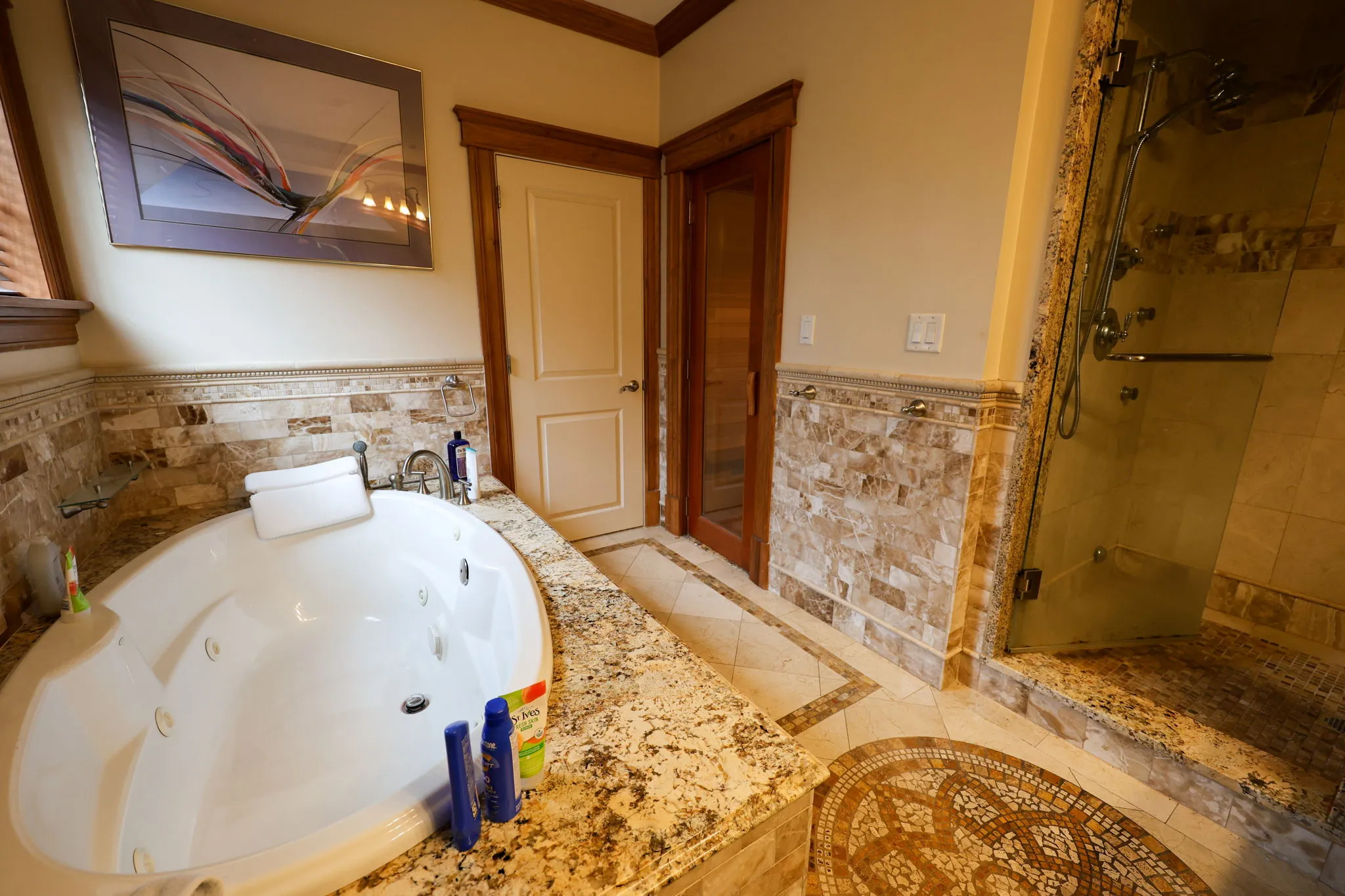 4 bed, 3 bath apartment for rent at 127 Nonantum St Unit 2, Oak Square — photo 29 of 60