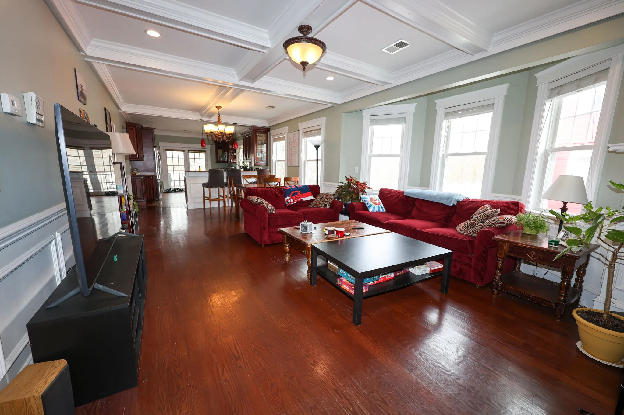 4 bed, 3 bath apartment for rent at 127 Nonantum St Unit 2, Oak Square — photo 46 of 60