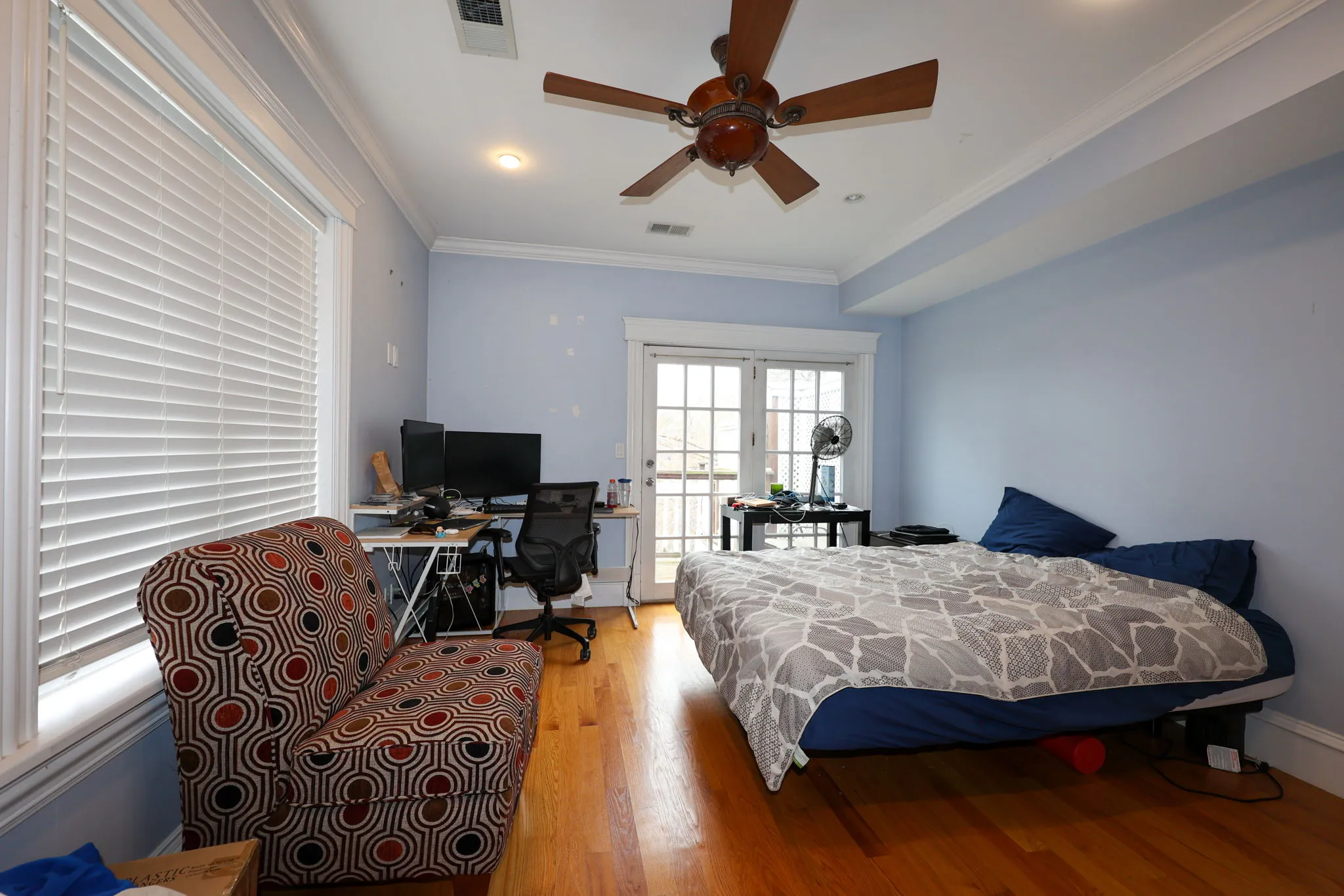 4 bed, 3 bath apartment for rent at 127 Nonantum St Unit 2, Oak Square — photo 30 of 60