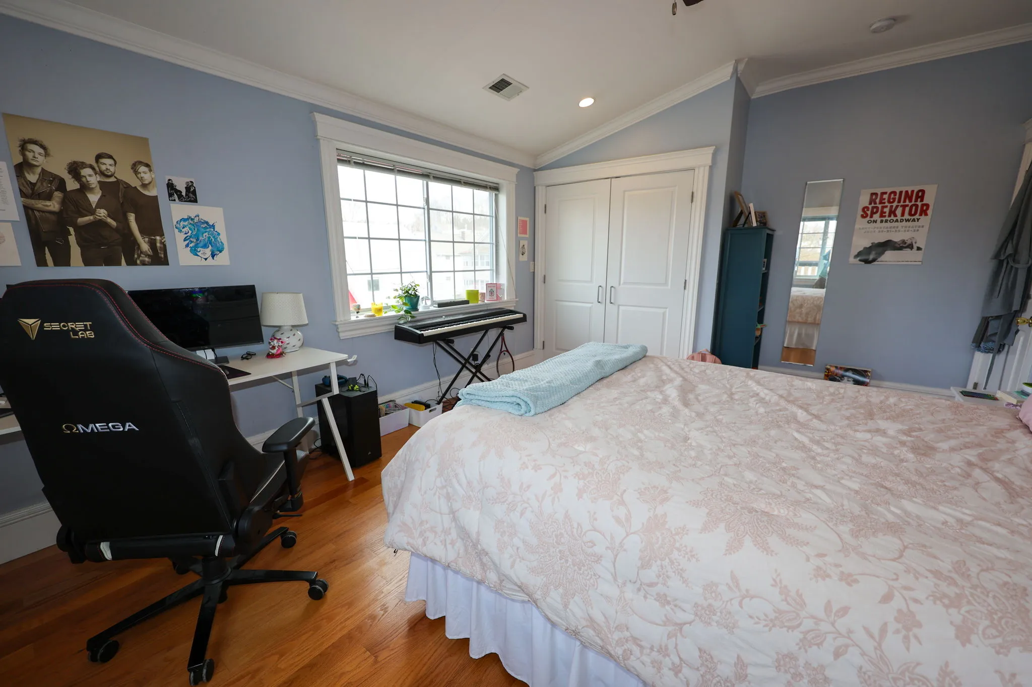 4 bed, 3 bath apartment for rent at 127 Nonantum St Unit 2, Oak Square — photo 32 of 60