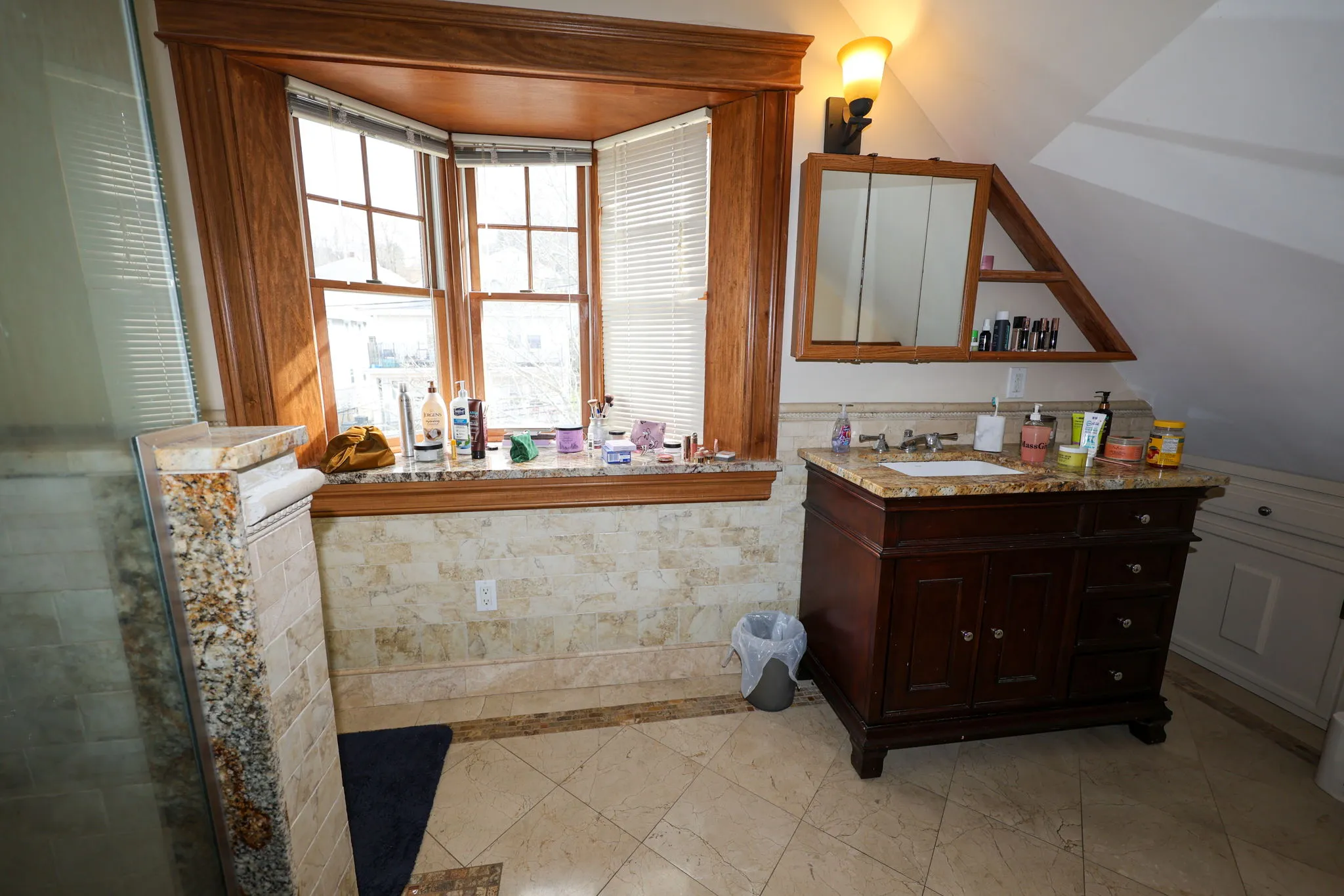 4 bed, 3 bath apartment for rent at 127 Nonantum St Unit 2, Oak Square — photo 49 of 60