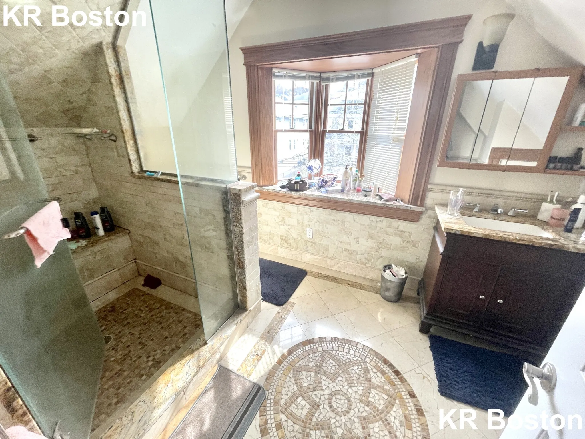 4 bed, 3 bath apartment for rent at 127 Nonantum St Unit 2, Oak Square — photo 22 of 60