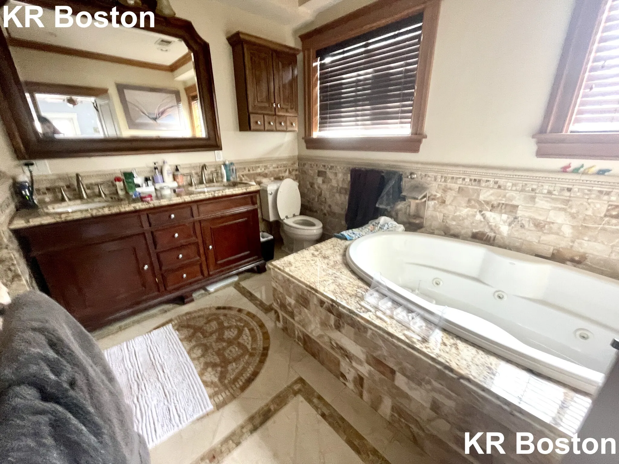 4 bed, 3 bath apartment for rent at 127 Nonantum St Unit 2, Oak Square — photo 11 of 60