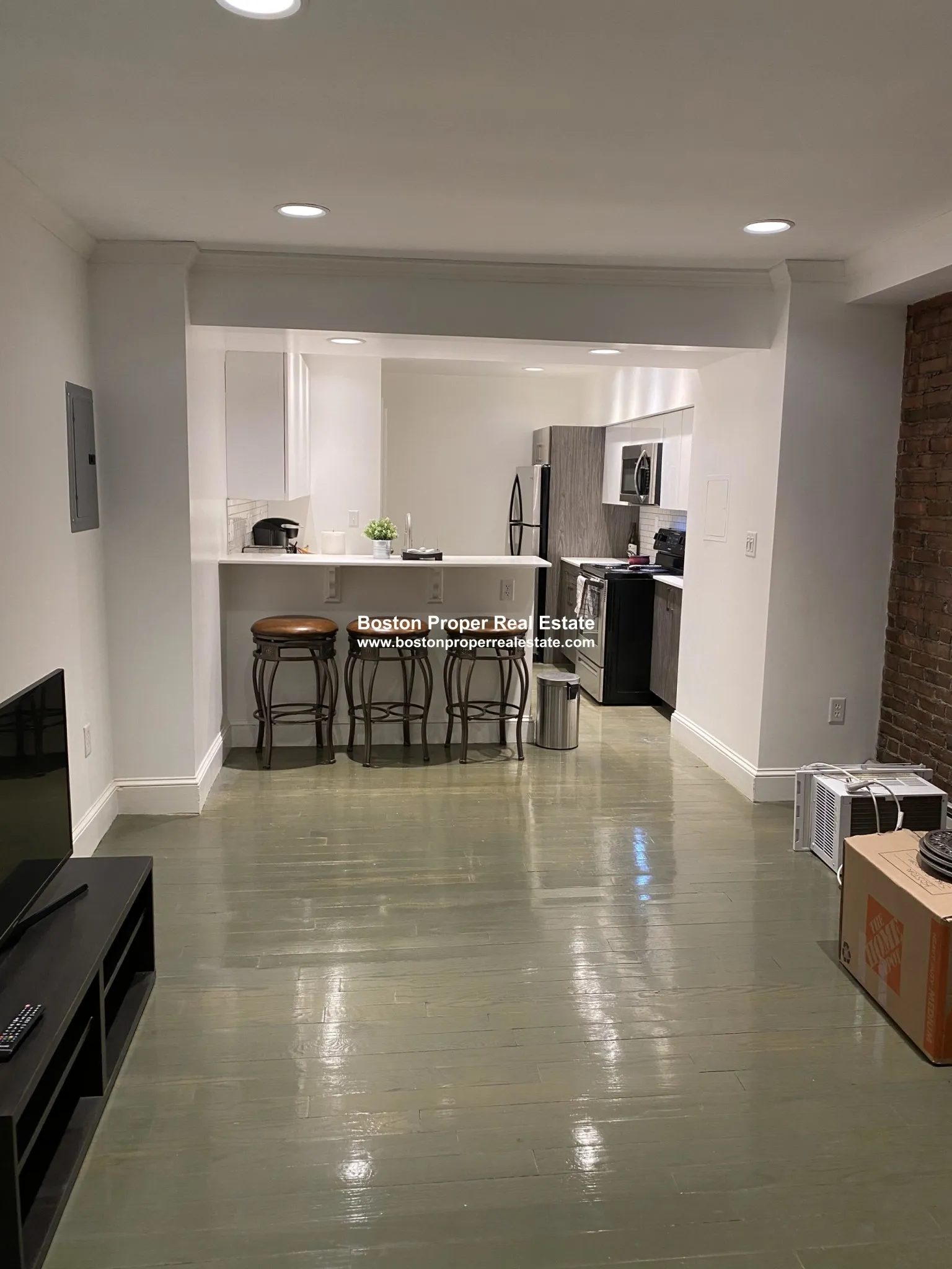 2 bed, 1 bath apartment for rent at 127 Saint Botolph St Unit 9, Back Bay — photo 2 of 16