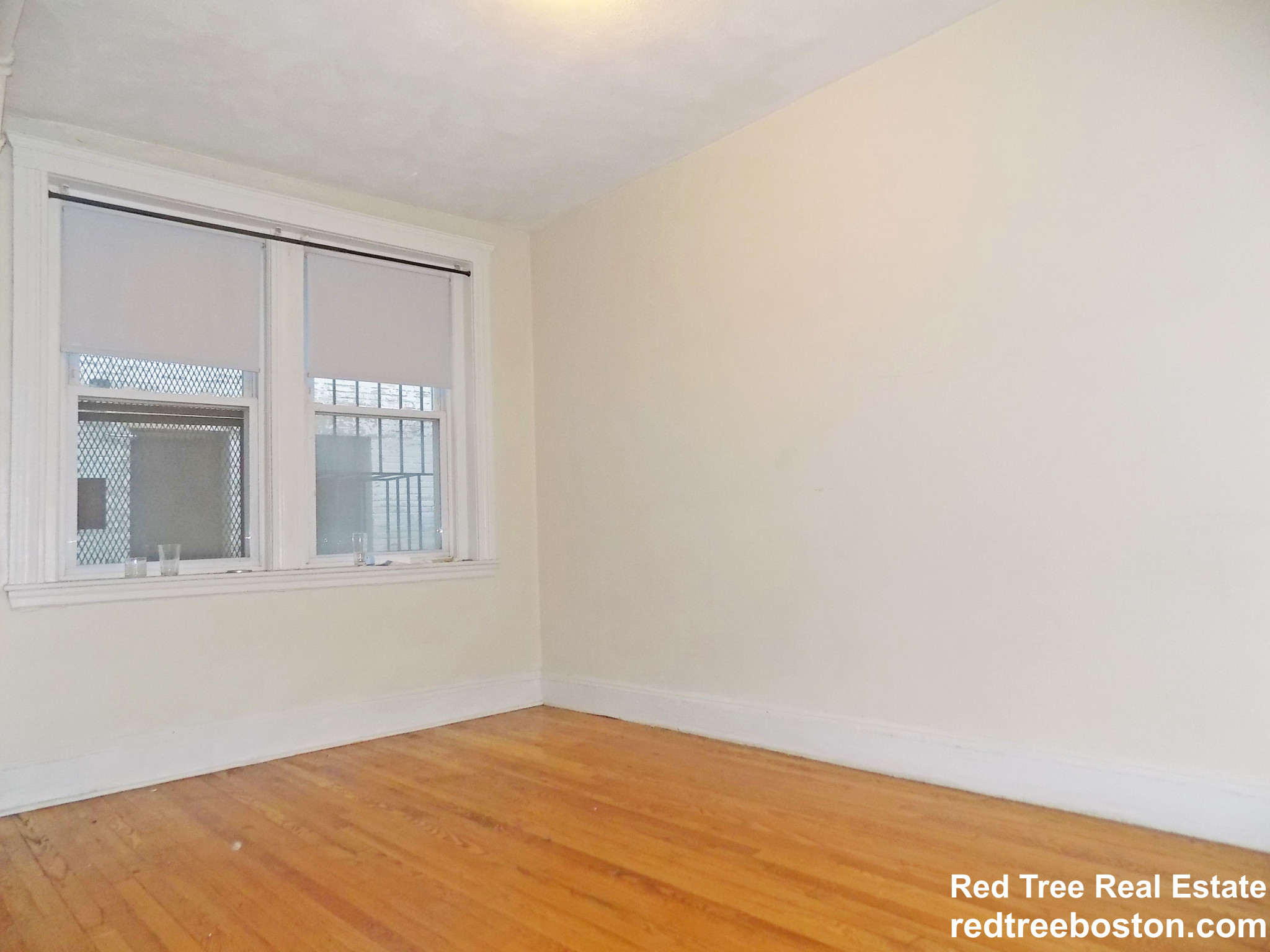 2 bed, 1 bath apartment for rent at 127 Sutherland Rd Unit A, Brighton — photo 5 of 8