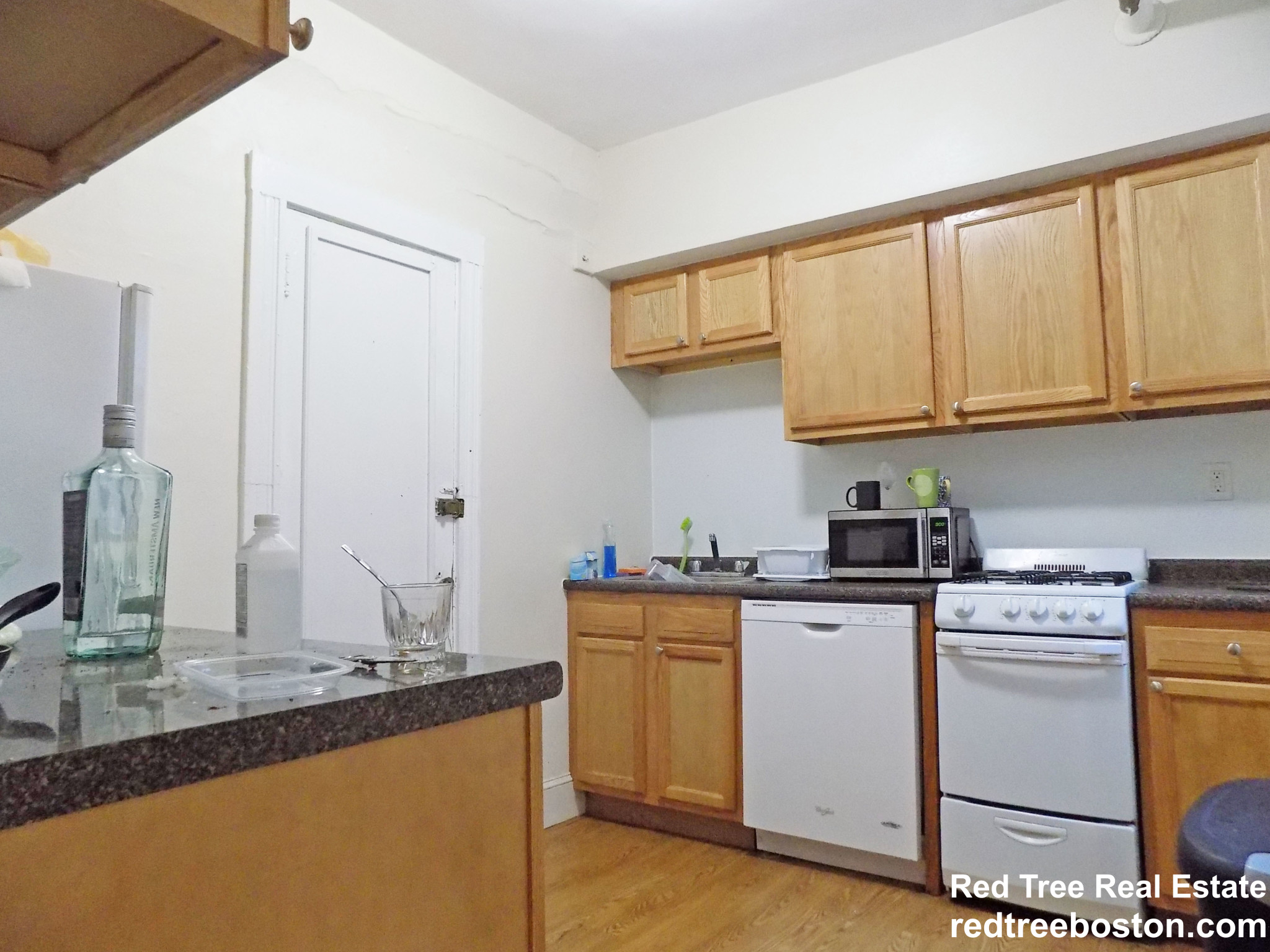 2 bed, 1 bath apartment for rent at 127 Sutherland Rd Unit A, Brighton — photo 1 of 8