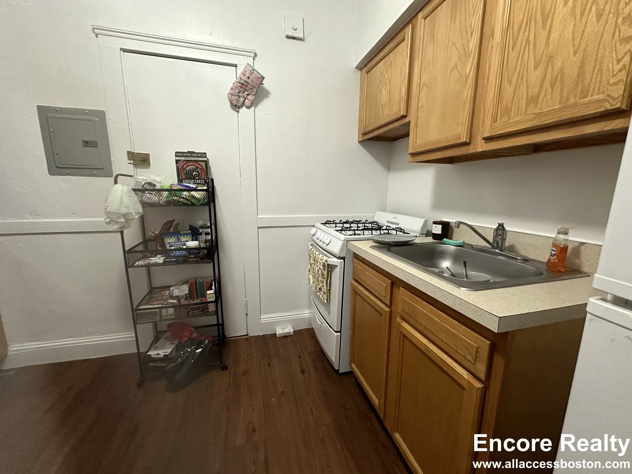 2 bed, 1 bath apartment for rent at 127 Sutherland Rd Unit L, Brighton — photo 6 of 14