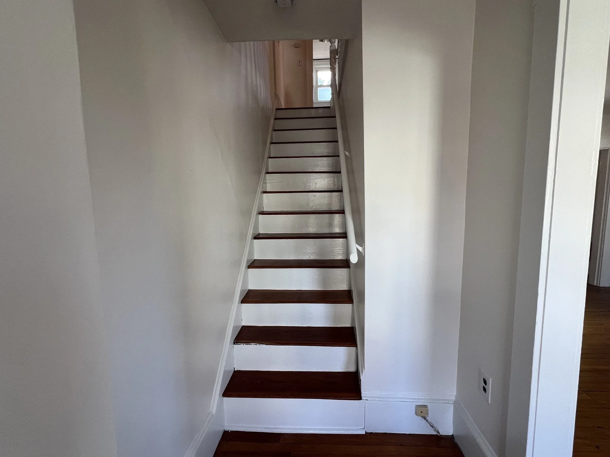 2 bed, 1 bath apartment for rent at 127 Thacher St Unit 0, Milton — photo 6 of 40