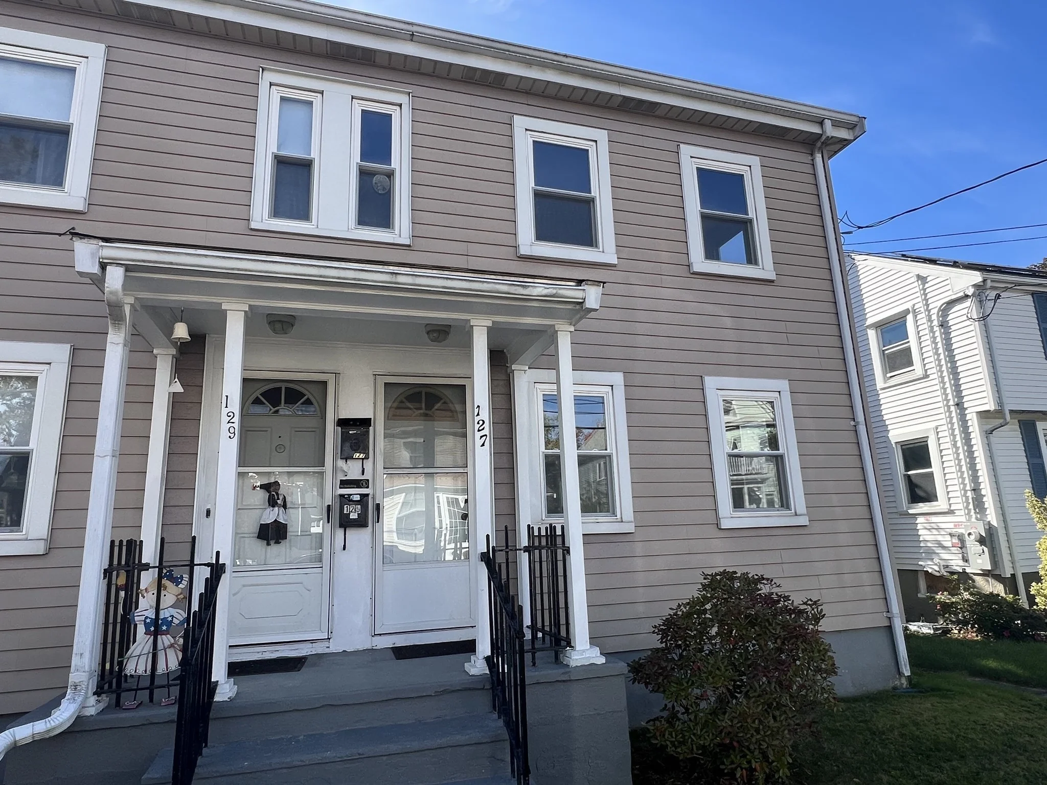 2 bed, 1 bath apartment for rent at 127 Thacher St Unit 0, Milton — photo 3 of 40