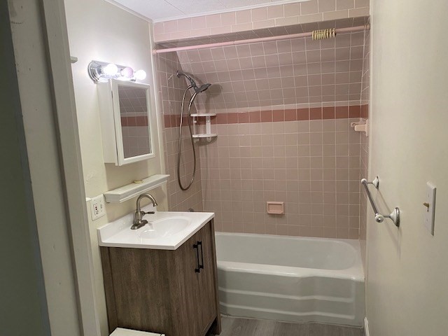 1 bed, 1 bath apartment for rent at 127 Upham St Unit 3, Melrose — photo 12 of 16