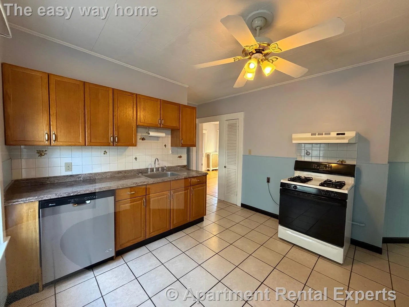 2 bed, 1 bath apartment for rent at 127 Walnut St Unit 2, Winter Hill — photo 1 of 14