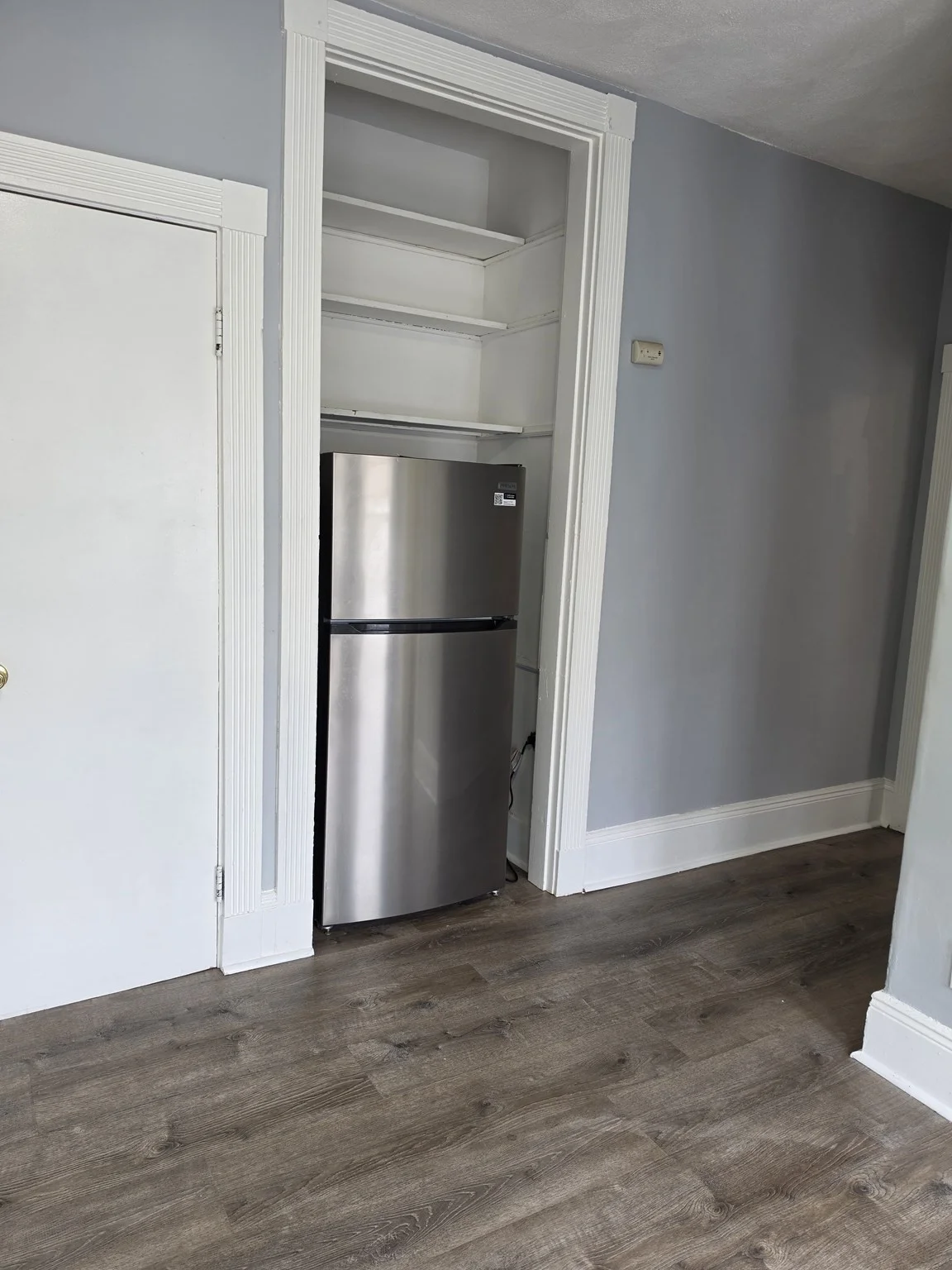2 bed, 1 bath apartment for rent at 127 Washington Unit 12, Lynn — photo 5 of 10