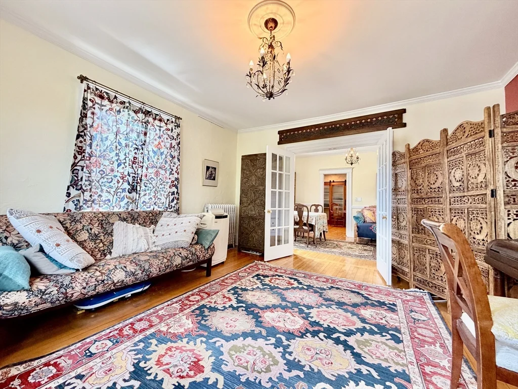 3 bed, 2 bath apartment for rent at 127 White St Unit 127, Belmont — photo 4 of 20