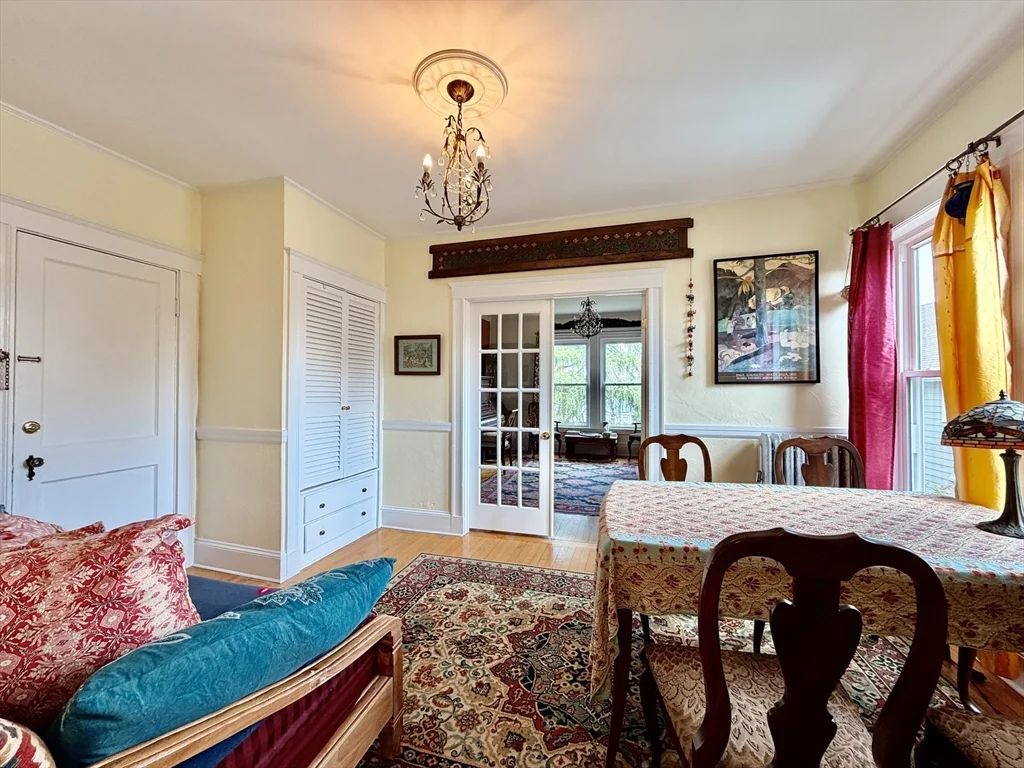3 bed, 2 bath apartment for rent at 127 White St Unit 127, Belmont — photo 6 of 20