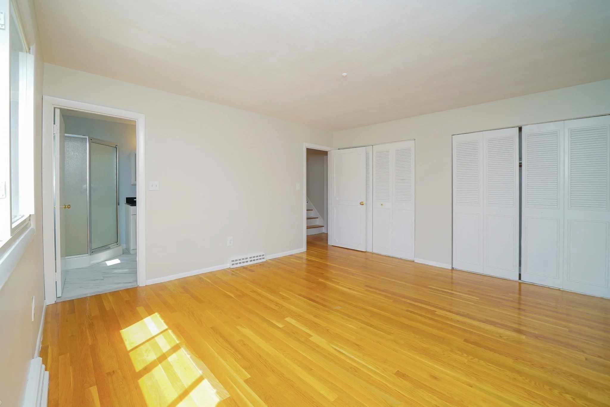 4 bed, 2 bath apartment for rent at 1274 Beacon Unit 2, Newton Highlands — photo 10 of 19