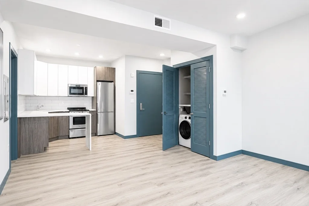 2 bed, 2 bath apartment for rent at 1274 Massachusetts Ave Unit 404, Dorchester — photo 2 of 12