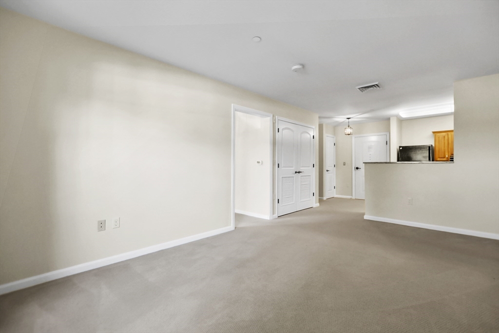 1 bed, 1 bath apartment for rent at 1275 Turnpike St Unit 1138, North Andover — photo 8 of 40