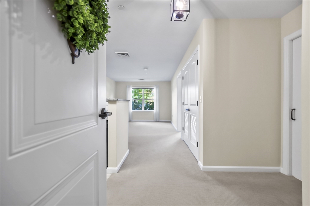 1 bed, 1 bath apartment for rent at 1275 Turnpike St Unit 1138, North Andover — photo 3 of 40