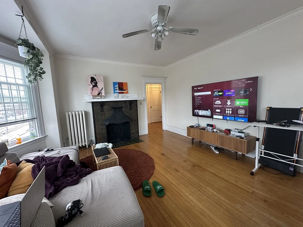 1 bed, 1 bath apartment for rent at 1277 Commonwealth Ave Unit 302, Allston — photo 2 of 8