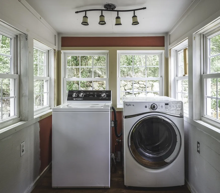 2 bed, 1 bath apartment for rent at 127R Leonard, Annisquam — photo 12 of 21