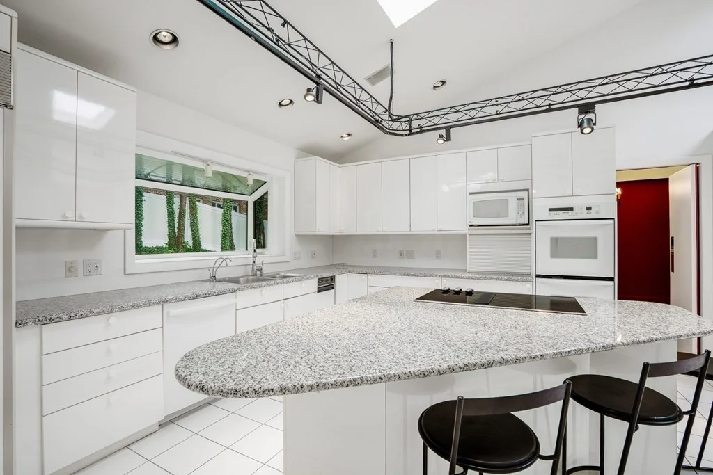 6 bed, 4+ bath apartment for rent at 128 Baldpate Hill Rd, Newton Center — photo 5 of 39
