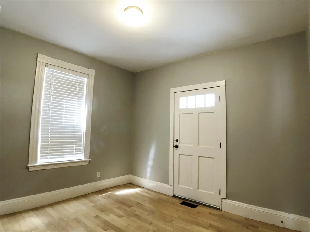 2 bed, 1 bath apartment for rent at 128 Chestnut St Unit 1, Brookline — photo 7 of 10