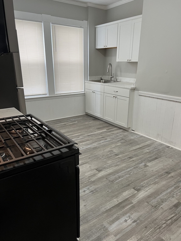 3 bed, 1 bath apartment for rent at 128 Dartmouth Unit 1, South — photo 4 of 7