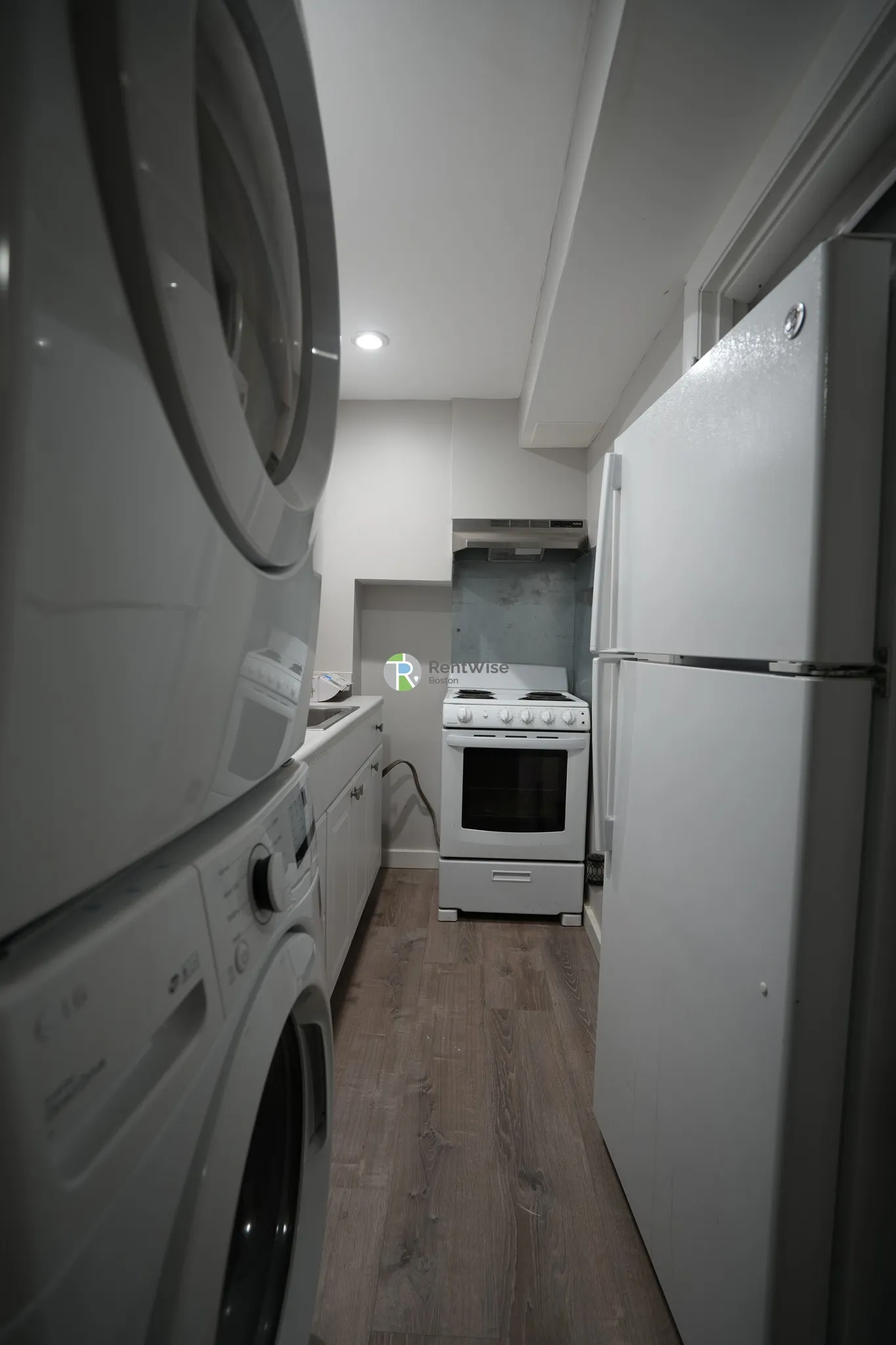 1 bed, 1 bath apartment for rent at 128 Fuller St Unit 8, North Brookline — photo 3 of 7