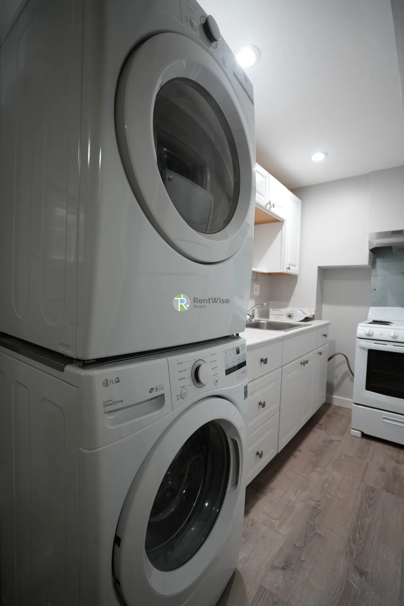 1 bed, 1 bath apartment for rent at 128 Fuller St Unit 8, North Brookline — photo 2 of 7