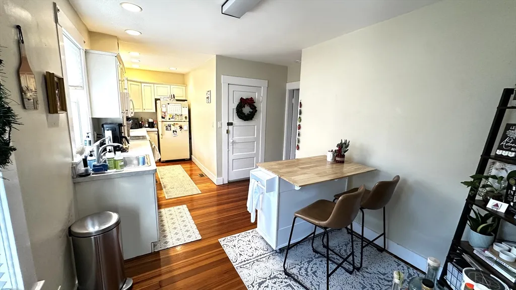 2 bed, 1 bath apartment for rent at 128 Garden Unit 1, Neighborhood Nine — photo 6 of 9